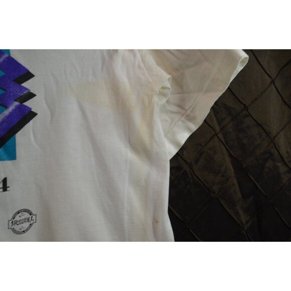 Grouse Peak Runoff 1994 Medium White Cotton Shirt Fruit of Loom Vtg Vancouver - Picture 2 of 14